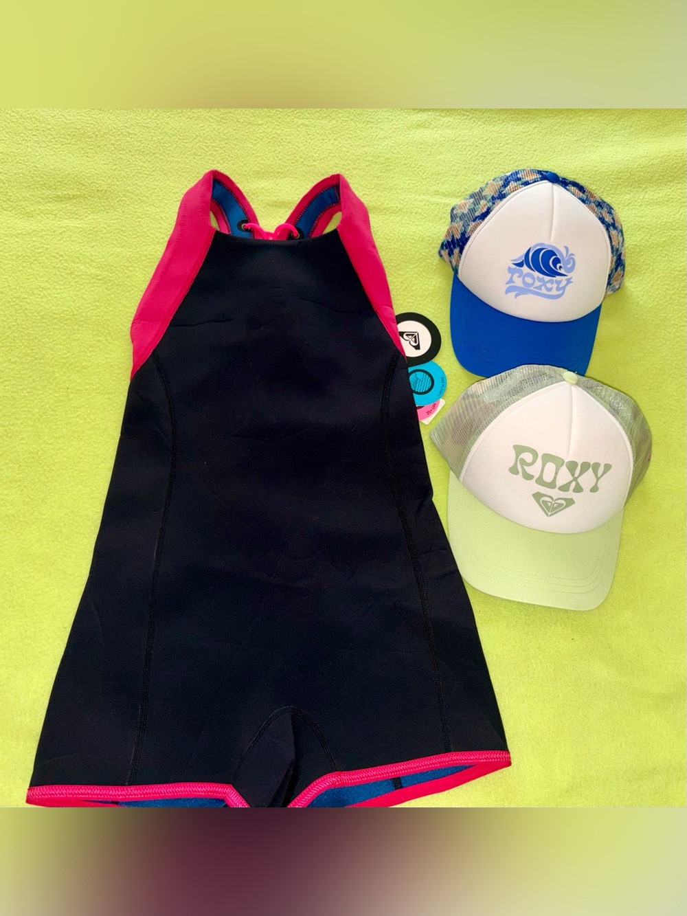 NWT Roxy Active Swimwear Set: Boyleg One-Piece Swimsuit (4/5) & 2 Trucker Hats